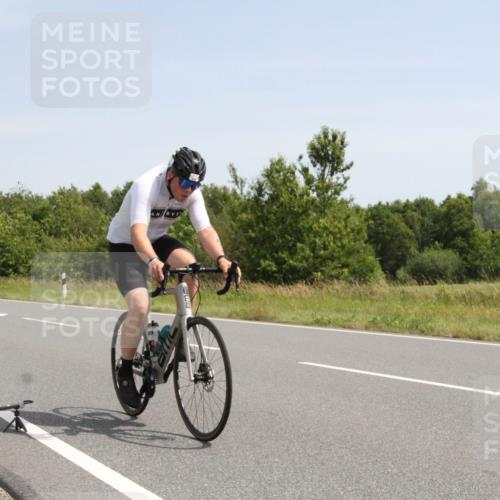 22.06.2025 - Viking Triathlon Yannick Fuchs http://msf.ph/oto/8074676 22.06.2025 11:29:00 Radfahren 14, 33, 171, 251, 310, 614 meine-sportfotos.de