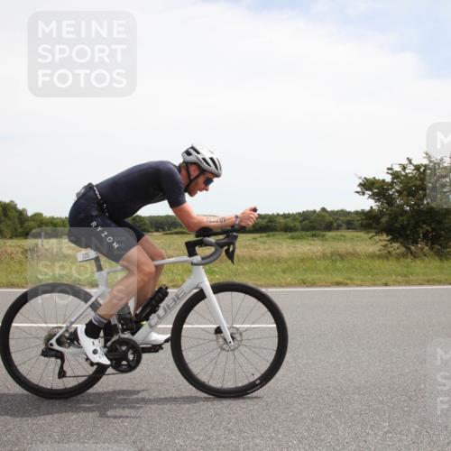 22.06.2025 - Viking Triathlon Yannick Fuchs http://msf.ph/oto/8074695 22.06.2025 13:10:45 Radfahren 225, 488 meine-sportfotos.de