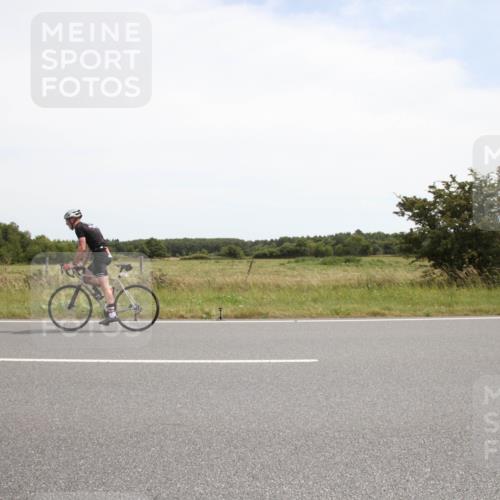 22.06.2025 - Viking Triathlon Yannick Fuchs http://msf.ph/oto/8074706 22.06.2025 13:10:55 Radfahren 621, 634 meine-sportfotos.de
