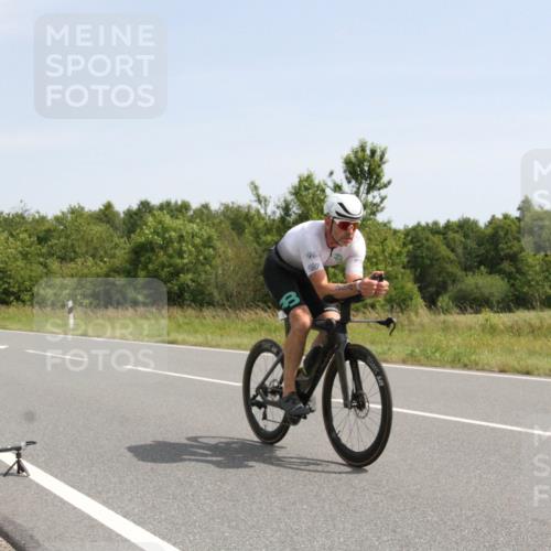 22.06.2025 - Viking Triathlon Yannick Fuchs http://msf.ph/oto/8074713 22.06.2025 11:29:39 Radfahren 83, 93, 182, 254, 281, 320, 375, 487 meine-sportfotos.de