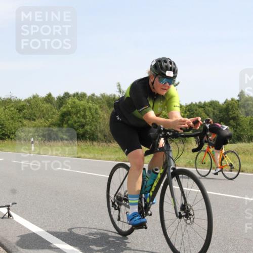 22.06.2025 - Viking Triathlon Yannick Fuchs http://msf.ph/oto/8074756 22.06.2025 11:30:33 Radfahren 41, 246, 268, 636 meine-sportfotos.de
