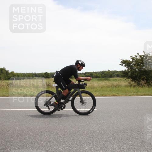 22.06.2025 - Viking Triathlon Yannick Fuchs http://msf.ph/oto/8074792 22.06.2025 13:12:30 Radfahren 83, 493 meine-sportfotos.de