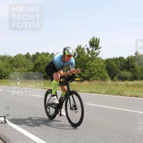 22.06.2025 - Viking Triathlon Yannick Fuchs http://msf.ph/oto/8074817 22.06.2025 11:32:12 Radfahren 181, 220 meine-sportfotos.de
