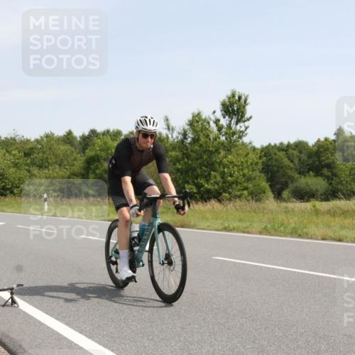 22.06.2025 - Viking Triathlon Yannick Fuchs http://msf.ph/oto/8074822 22.06.2025 11:32:19 Radfahren 220, 237, 238, 311, 450 meine-sportfotos.de