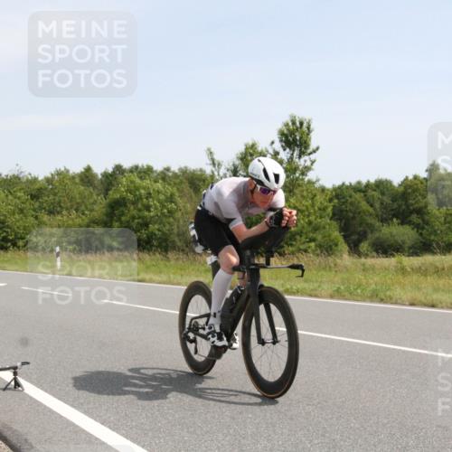 22.06.2025 - Viking Triathlon Yannick Fuchs http://msf.ph/oto/8074831 22.06.2025 11:32:38 Radfahren 8, 203, 462, 653 meine-sportfotos.de