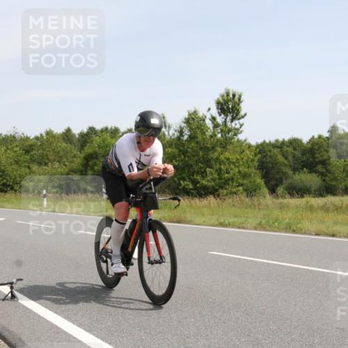 22.06.2025 - Viking Triathlon Yannick Fuchs http://msf.ph/oto/8074870 22.06.2025 11:33:52 Radfahren 25, 28, 290 meine-sportfotos.de
