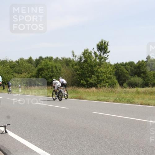 22.06.2025 - Viking Triathlon Yannick Fuchs http://msf.ph/oto/8075141 22.06.2025 11:39:55 Radfahren 19, 38, 123, 127, 377, 388, 395, 407, 550, 554 meine-sportfotos.de