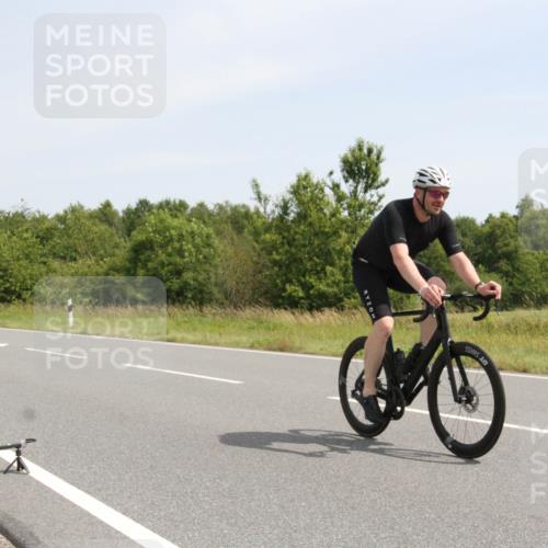 22.06.2025 - Viking Triathlon Yannick Fuchs http://msf.ph/oto/8075153 22.06.2025 11:40:05 Radfahren 26, 51, 299, 447, 531 meine-sportfotos.de