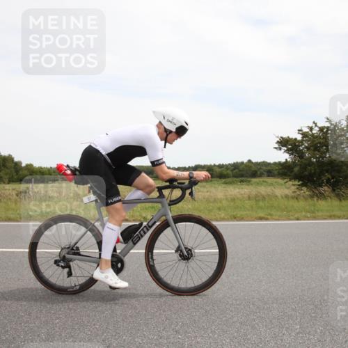 22.06.2025 - Viking Triathlon Yannick Fuchs http://msf.ph/oto/8075299 22.06.2025 13:28:19 Radfahren 97, 425 meine-sportfotos.de