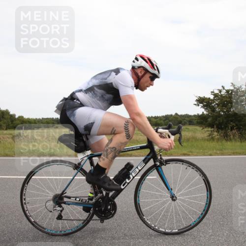 22.06.2025 - Viking Triathlon Yannick Fuchs http://msf.ph/oto/8075314 22.06.2025 13:29:14 Radfahren 48, 76 meine-sportfotos.de