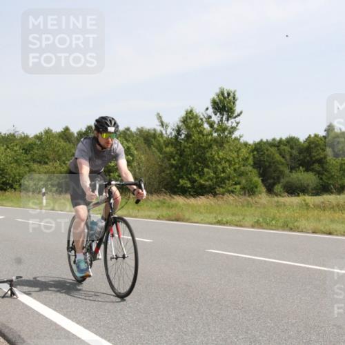 22.06.2025 - Viking Triathlon Yannick Fuchs http://msf.ph/oto/8075378 22.06.2025 11:44:01 Radfahren 6, 31, 143, 396 meine-sportfotos.de