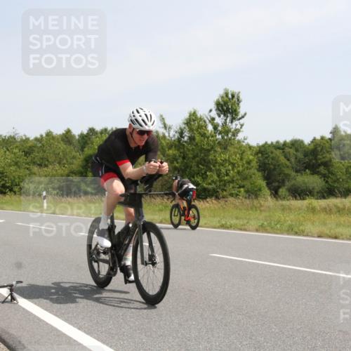 22.06.2025 - Viking Triathlon Yannick Fuchs http://msf.ph/oto/8075425 22.06.2025 11:45:01 Radfahren 29, 117, 169, 185, 273, 325, 451, 618, 642 meine-sportfotos.de