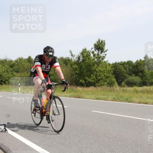 22.06.2025 - Viking Triathlon Yannick Fuchs http://msf.ph/oto/8075530 22.06.2025 11:47:01 Radfahren 48, 116, 402, 640 meine-sportfotos.de