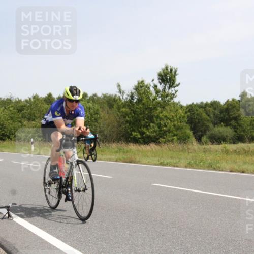 22.06.2025 - Viking Triathlon Yannick Fuchs http://msf.ph/oto/8075805 22.06.2025 11:51:15 Radfahren 236, 241, 324 meine-sportfotos.de