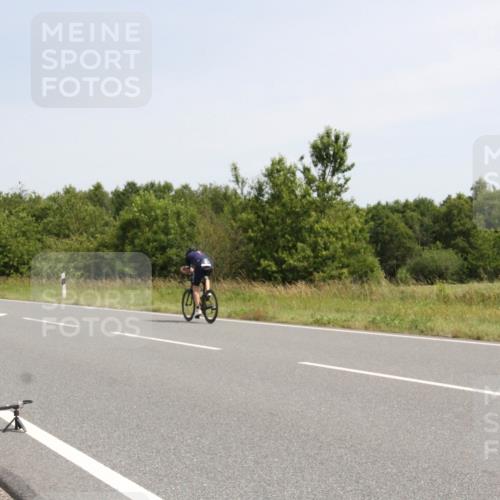 22.06.2025 - Viking Triathlon Yannick Fuchs http://msf.ph/oto/8075865 22.06.2025 11:52:19 Radfahren 43, 44, 54, 320, 335, 361, 431, 521 meine-sportfotos.de