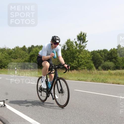 22.06.2025 - Viking Triathlon Yannick Fuchs http://msf.ph/oto/8076014 22.06.2025 11:54:39 Radfahren 357, 369, 641 meine-sportfotos.de