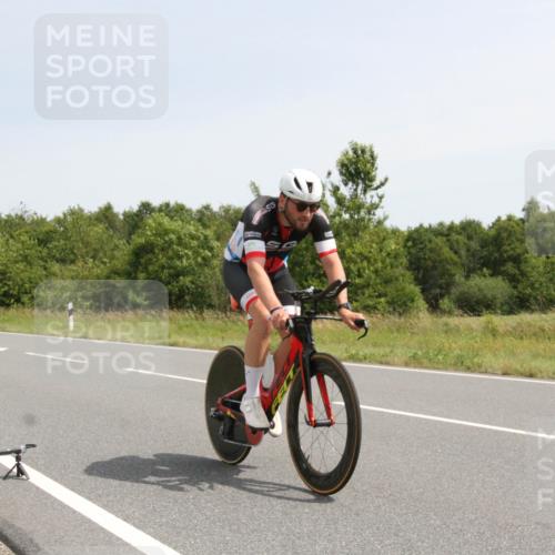 22.06.2025 - Viking Triathlon Yannick Fuchs http://msf.ph/oto/8076611 22.06.2025 11:57:26 Radfahren 1, 330, 455 meine-sportfotos.de
