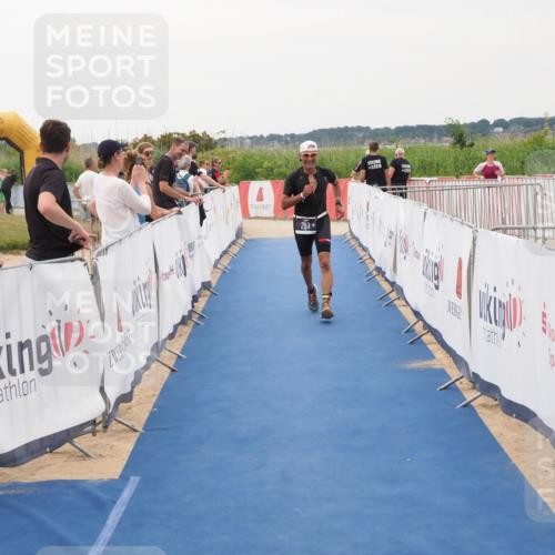 22.06.2025 - Viking Triathlon MichiJ http://msf.ph/oto/8076968 22.06.2025 16:02:36 Ziel 283 meine-sportfotos.de