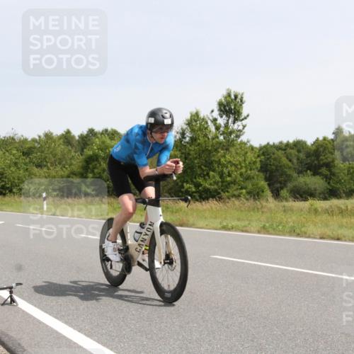 22.06.2025 - Viking Triathlon Yannick Fuchs http://msf.ph/oto/8077369 22.06.2025 12:02:38 Radfahren 18, 40, 278, 317, 350, 374, 395, 407, 506, 522, 536, 546, 630 meine-sportfotos.de