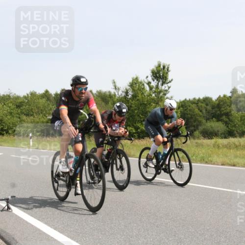 22.06.2025 - Viking Triathlon Yannick Fuchs http://msf.ph/oto/8077400 22.06.2025 12:02:44 Radfahren 18, 19, 40, 122, 187, 209, 244, 316, 317, 374, 377, 395, 428, 452, 506, 546, 630 meine-sportfotos.de