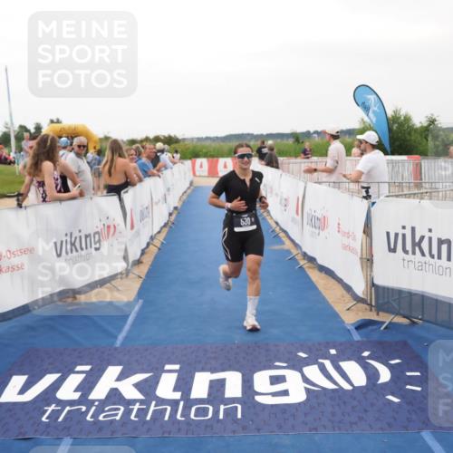 22.06.2025 - Viking Triathlon MichiJ http://msf.ph/oto/8077590 22.06.2025 15:54:53 Ziel 530 meine-sportfotos.de