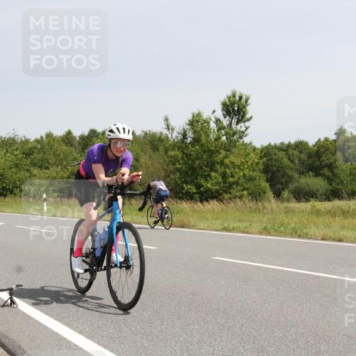 22.06.2025 - Viking Triathlon Yannick Fuchs http://msf.ph/oto/8077870 22.06.2025 12:04:51 Radfahren 9, 26, 80, 101, 272, 299, 362, 385, 496 meine-sportfotos.de
