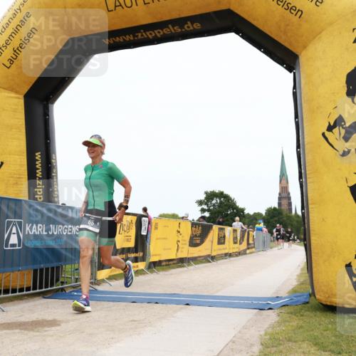 22.06.2025 - Viking Triathlon H.Heesch http://msf.ph/oto/8077951 22.06.2025 15:22:10 Laufen 65, 121 meine-sportfotos.de