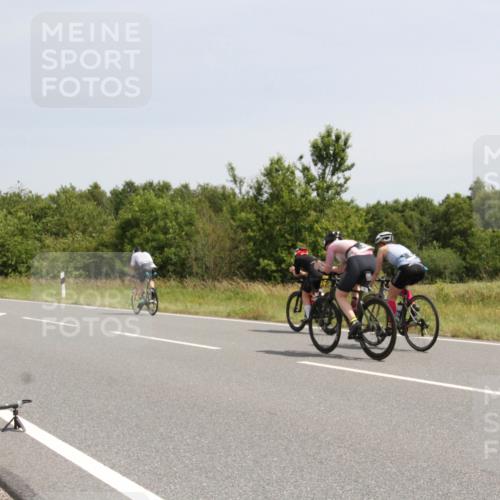22.06.2025 - Viking Triathlon Yannick Fuchs http://msf.ph/oto/8078019 22.06.2025 12:05:20 Radfahren 37, 50, 197, 202, 205, 286, 364, 550 meine-sportfotos.de