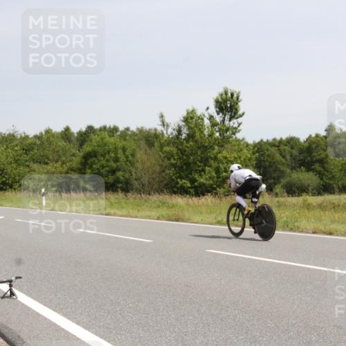 22.06.2025 - Viking Triathlon Yannick Fuchs http://msf.ph/oto/8078262 22.06.2025 12:06:23 Radfahren 76, 121, 161, 215, 258, 289, 367, 372 meine-sportfotos.de