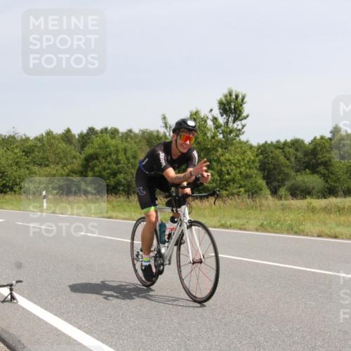 22.06.2025 - Viking Triathlon Yannick Fuchs http://msf.ph/oto/8078343 22.06.2025 12:06:52 Radfahren 365, 398, 466 meine-sportfotos.de