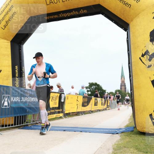 22.06.2025 - Viking Triathlon H.Heesch http://msf.ph/oto/8078418 22.06.2025 14:40:25 Laufen 298, 358 meine-sportfotos.de