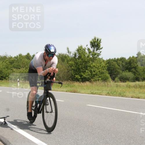 22.06.2025 - Viking Triathlon Yannick Fuchs http://msf.ph/oto/8078477 22.06.2025 12:08:00 Radfahren 157, 325, 334 meine-sportfotos.de