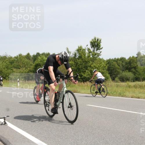 22.06.2025 - Viking Triathlon Yannick Fuchs http://msf.ph/oto/8078547 22.06.2025 12:08:20 Radfahren 34, 46, 164, 297, 321, 451, 633 meine-sportfotos.de