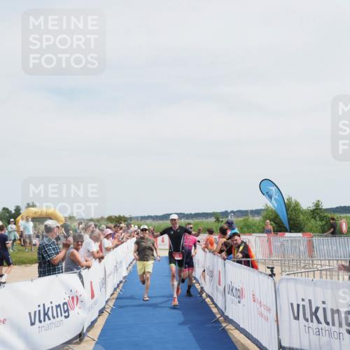 22.06.2025 - Viking Triathlon MichiJ http://msf.ph/oto/8079275 22.06.2025 14:17:17 Ziel 610 meine-sportfotos.de