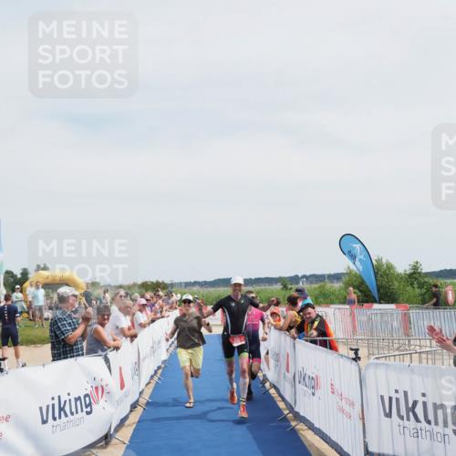 22.06.2025 - Viking Triathlon MichiJ http://msf.ph/oto/8079295 22.06.2025 14:17:17 Ziel 610 meine-sportfotos.de