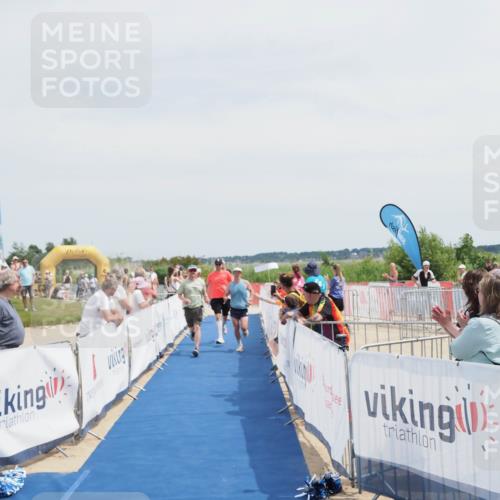 22.06.2025 - Viking Triathlon MichiJ http://msf.ph/oto/8079444 22.06.2025 14:18:52 Ziel 100, 272, 617 meine-sportfotos.de