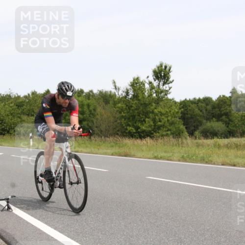 22.06.2025 - Viking Triathlon Yannick Fuchs http://msf.ph/oto/8079477 22.06.2025 12:15:03 Radfahren 72, 433, 553 meine-sportfotos.de