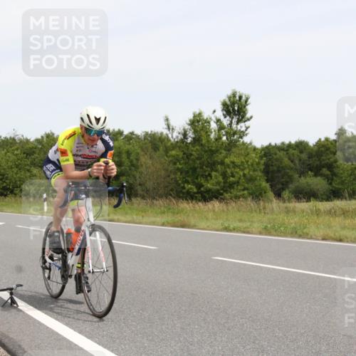 22.06.2025 - Viking Triathlon Yannick Fuchs http://msf.ph/oto/8079548 22.06.2025 12:15:50 Radfahren 41, 242, 657 meine-sportfotos.de