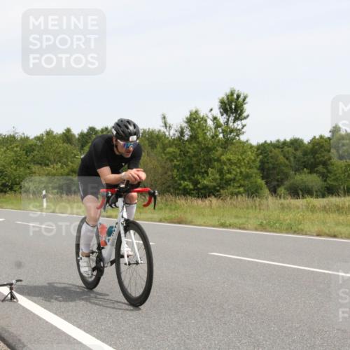 22.06.2025 - Viking Triathlon Yannick Fuchs http://msf.ph/oto/8079568 22.06.2025 12:15:59 Radfahren 41, 229, 284, 370, 530 meine-sportfotos.de