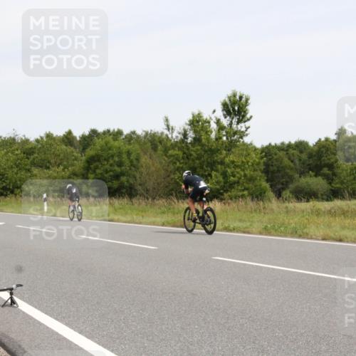 22.06.2025 - Viking Triathlon Yannick Fuchs http://msf.ph/oto/8079598 22.06.2025 12:16:07 Radfahren 95, 132, 229, 271, 284, 294, 486, 510, 530 meine-sportfotos.de