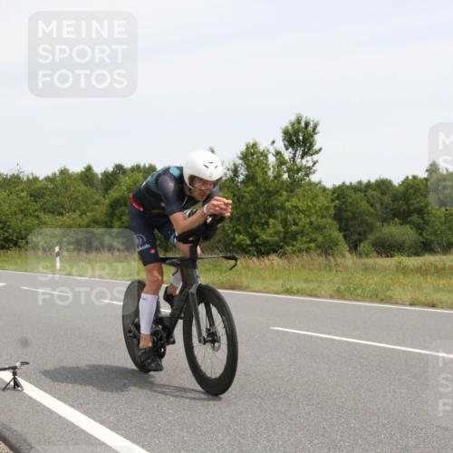 22.06.2025 - Viking Triathlon Yannick Fuchs http://msf.ph/oto/8079731 22.06.2025 12:17:06 Radfahren 1, 455, 527, 557 meine-sportfotos.de