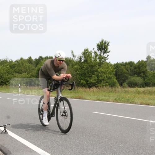 22.06.2025 - Viking Triathlon Yannick Fuchs http://msf.ph/oto/8079804 22.06.2025 12:17:40 Radfahren 44, 54, 58, 156, 194, 335, 357, 639 meine-sportfotos.de