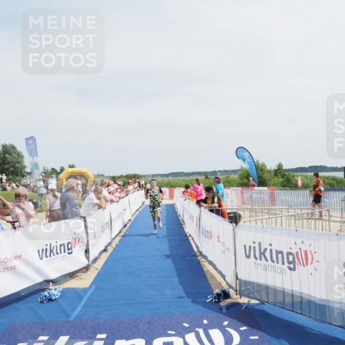 22.06.2025 - Viking Triathlon MichiJ http://msf.ph/oto/8079870 22.06.2025 14:19:49 Ziel 368 meine-sportfotos.de