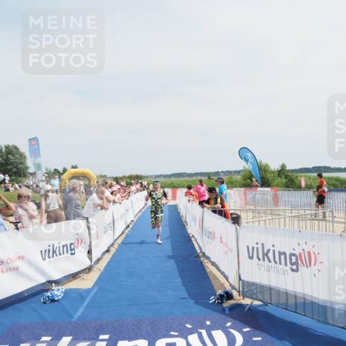 22.06.2025 - Viking Triathlon MichiJ http://msf.ph/oto/8079895 22.06.2025 14:19:49 Ziel 368 meine-sportfotos.de