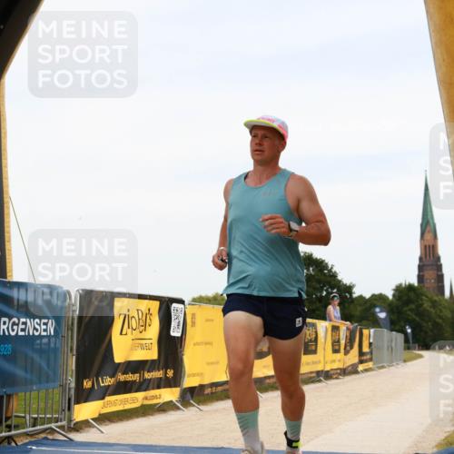 22.06.2025 - Viking Triathlon H.Heesch http://msf.ph/oto/8079918 22.06.2025 12:46:50 Laufen 617 meine-sportfotos.de