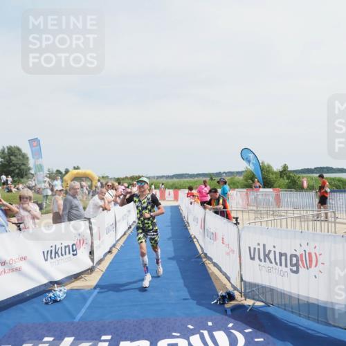 22.06.2025 - Viking Triathlon MichiJ http://msf.ph/oto/8079951 22.06.2025 14:19:50 Ziel 368 meine-sportfotos.de