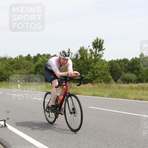 22.06.2025 - Viking Triathlon Yannick Fuchs http://msf.ph/oto/8079956 22.06.2025 12:18:36 Radfahren 12, 421, 459, 470 meine-sportfotos.de