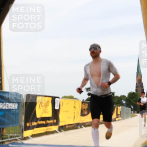 22.06.2025 - Viking Triathlon H.Heesch http://msf.ph/oto/8079988 22.06.2025 12:50:18 Laufen 11, 258, 367 meine-sportfotos.de