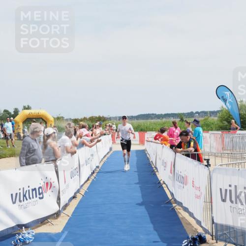 22.06.2025 - Viking Triathlon MichiJ http://msf.ph/oto/8080056 22.06.2025 14:20:04 Ziel 401 meine-sportfotos.de