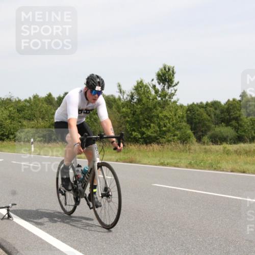 22.06.2025 - Viking Triathlon Yannick Fuchs http://msf.ph/oto/8080180 22.06.2025 12:20:07 Radfahren 146, 438, 611, 614 meine-sportfotos.de